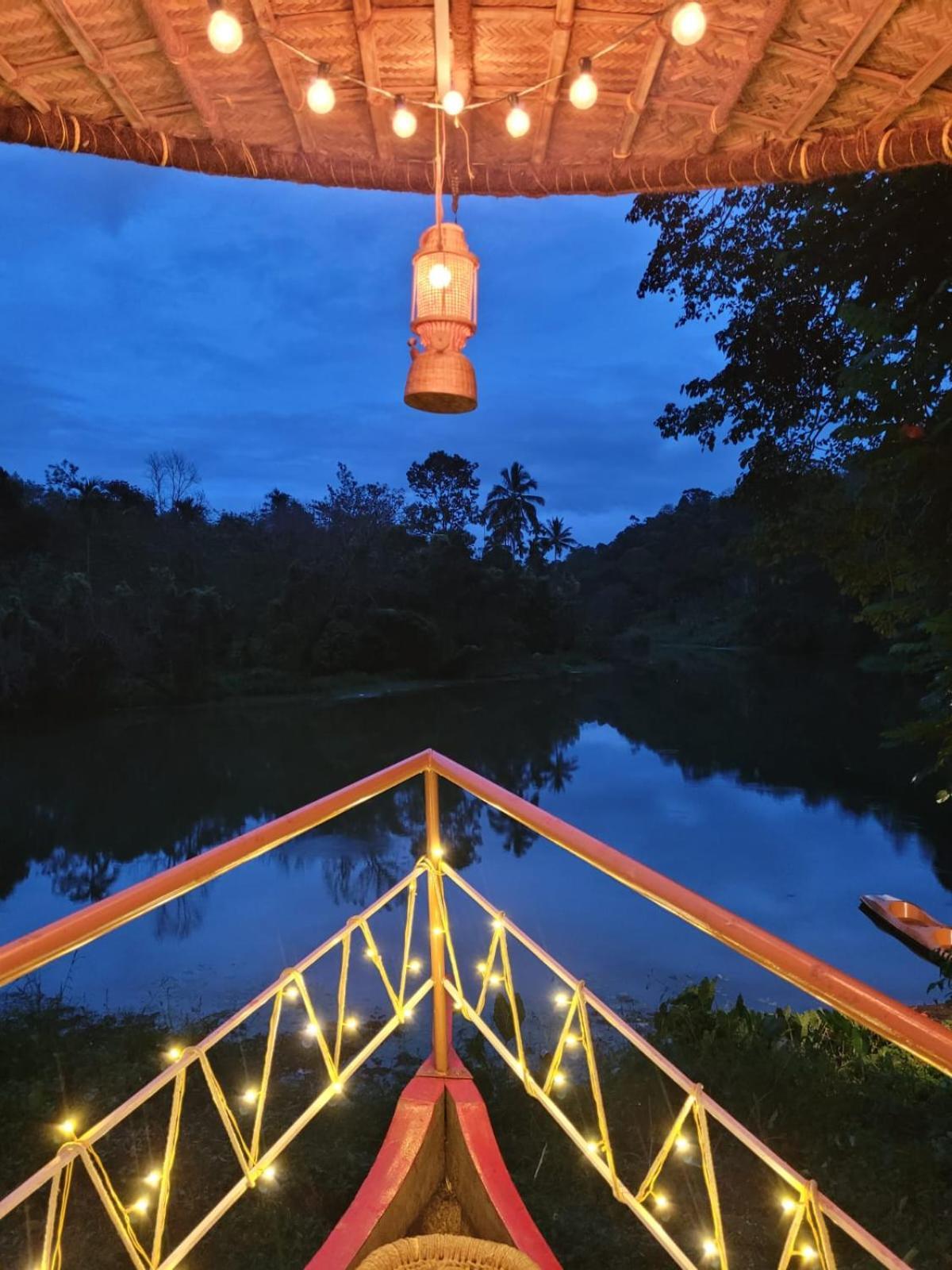 Noah'S Nest Tree House Apartment เทกคาดี ภายนอก รูปภาพ