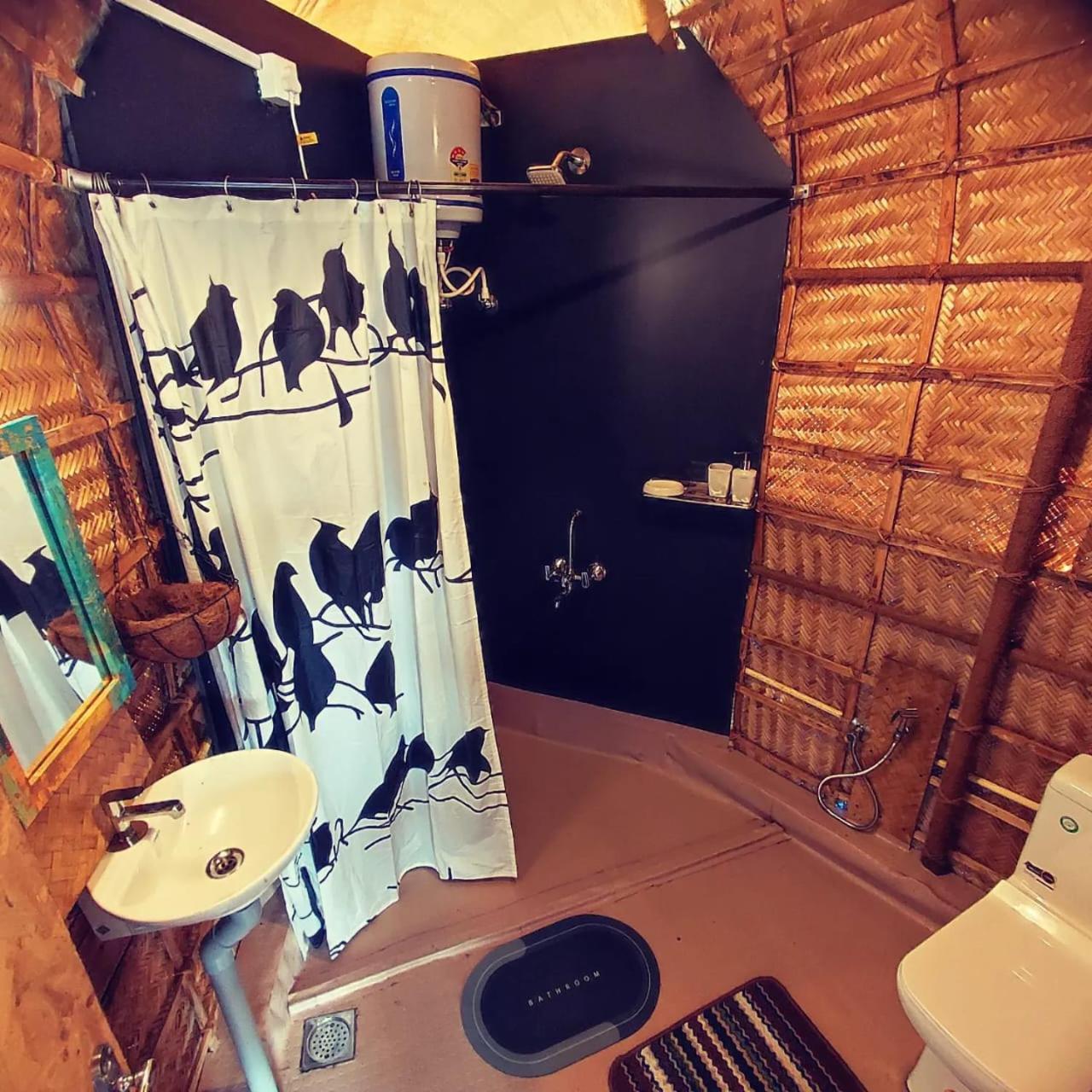 Noah'S Nest Tree House Apartment เทกคาดี ภายนอก รูปภาพ